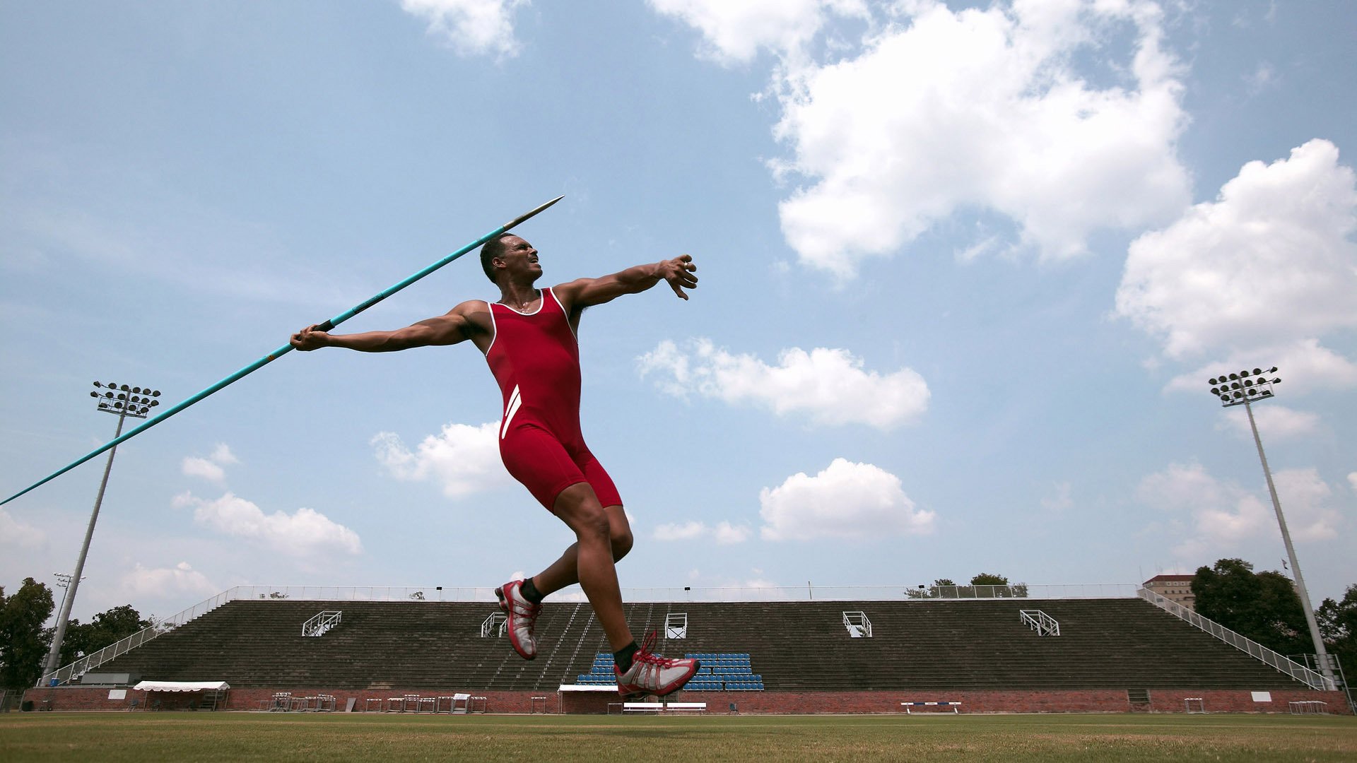 九游娱乐官网 (jiuyou)-_互动运动艺术展：科技与体育的创新融合_，科技与体育主题标语