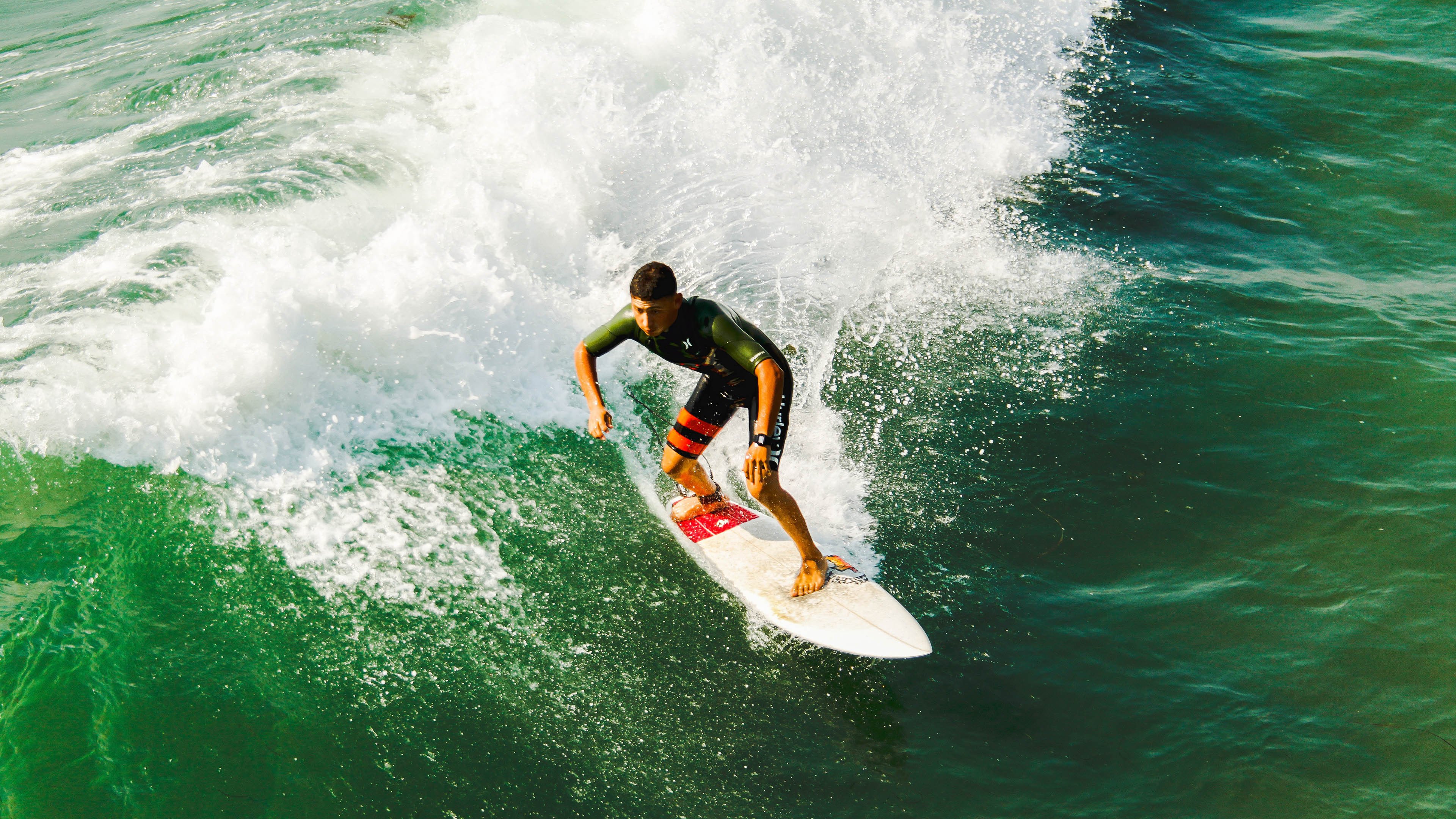 _互动运动艺术展：科技与体育的创新融合_，科技与体育主题标语